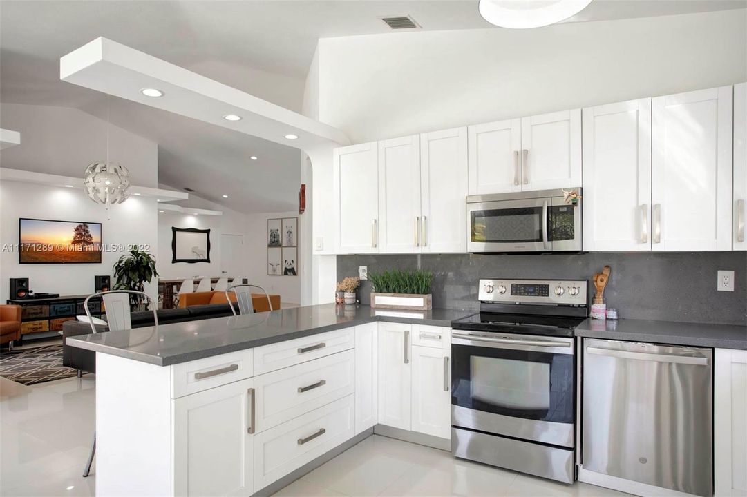 Recently Sold: $699,000 (4 beds, 4 baths, 2223 Square Feet)
