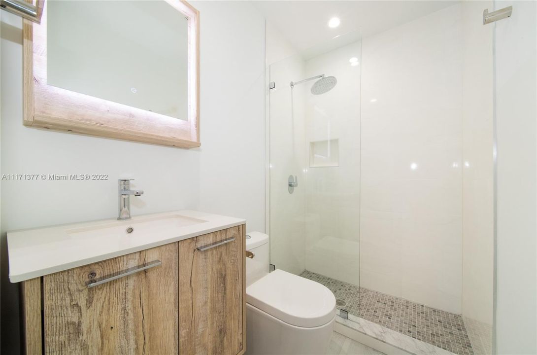 Недавно арендовано: $4,200 (2 спален, 2 ванн, 1150 Квадратных фут)