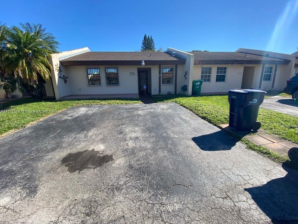 Recently Sold: $349,990 (3 beds, 1 baths, 970 Square Feet)