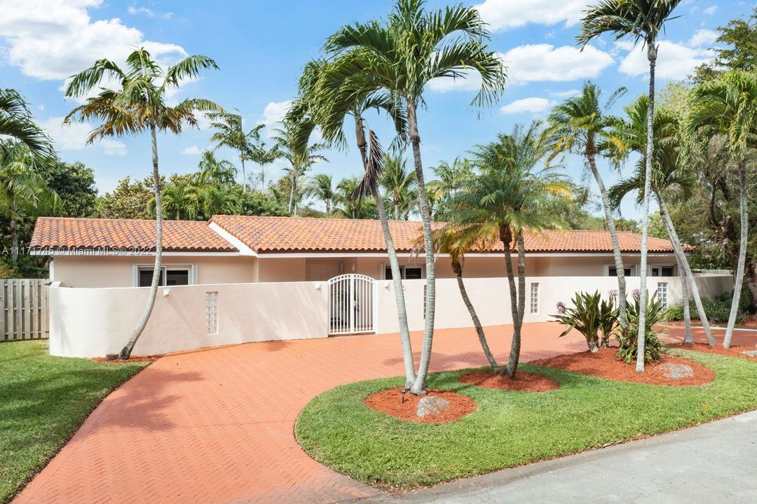 Recently Sold: $1,449,000 (4 beds, 2 baths, 3093 Square Feet)