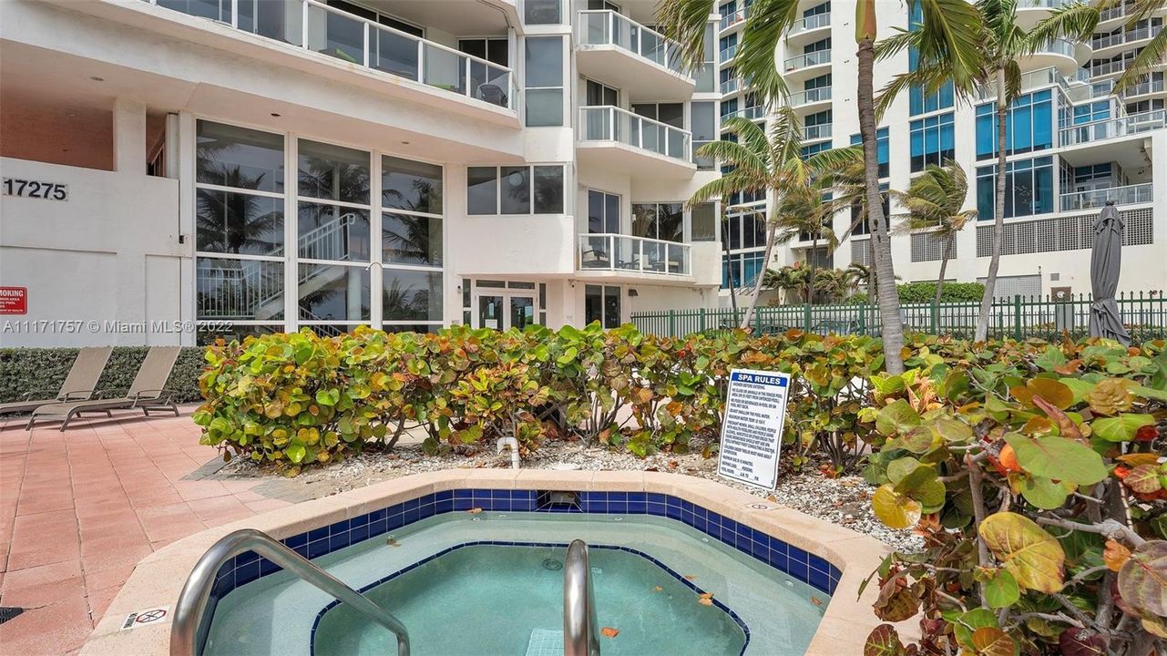 Recently Sold: $740,000 (2 beds, 2 baths, 1490 Square Feet)
