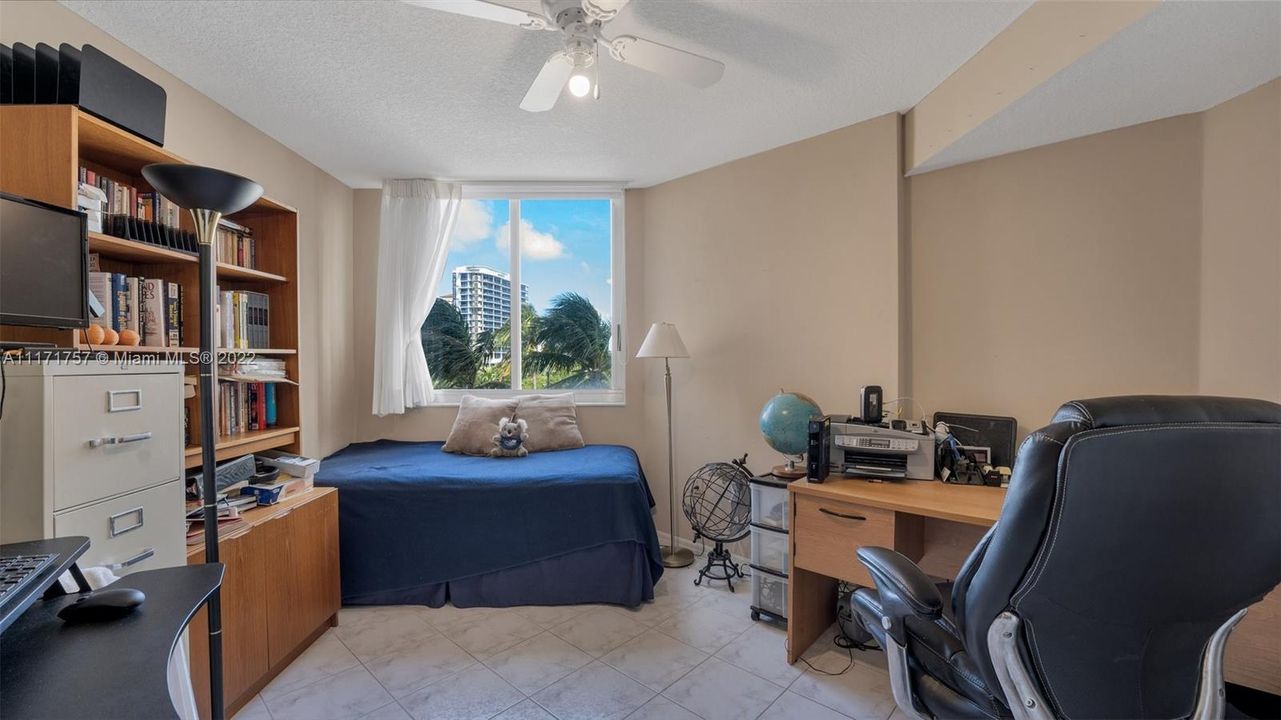 Recently Sold: $740,000 (2 beds, 2 baths, 1490 Square Feet)