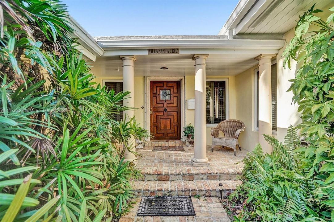 Recently Sold: $1,799,000 (3 beds, 2 baths, 2122 Square Feet)