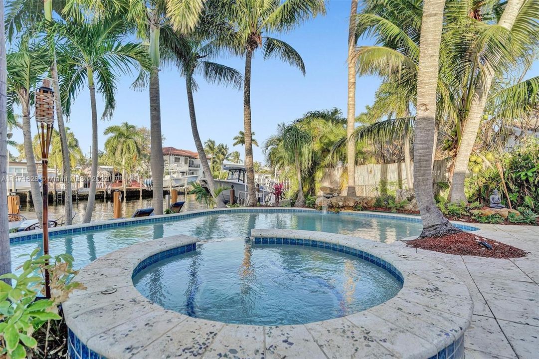 Recently Sold: $1,799,000 (3 beds, 2 baths, 2122 Square Feet)