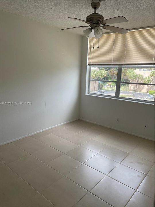 Recently Rented: $1,850 (2 beds, 2 baths, 1001 Square Feet)
