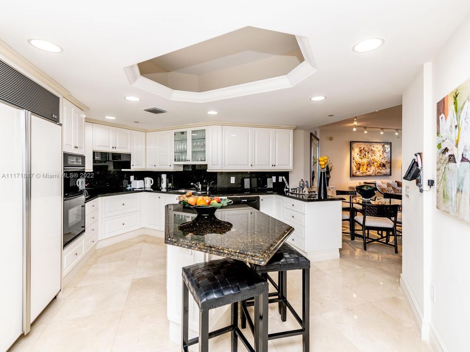 Recently Sold: $1,700,000 (2 beds, 3 baths, 1750 Square Feet)