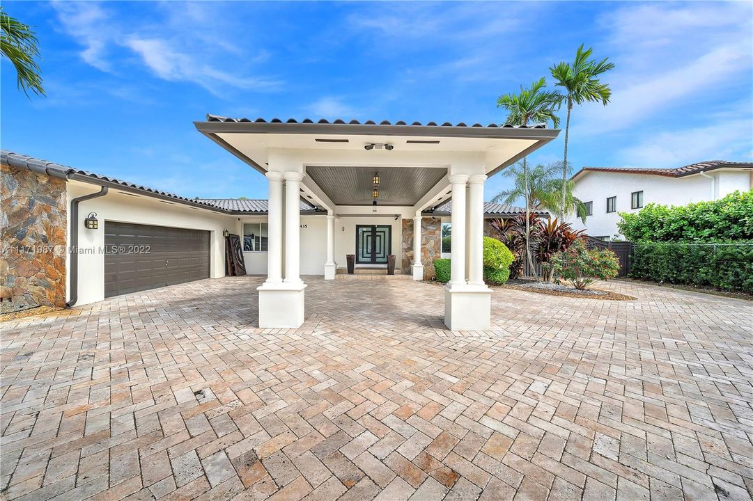 Recently Sold: $1,650,000 (5 beds, 4 baths, 3816 Square Feet)