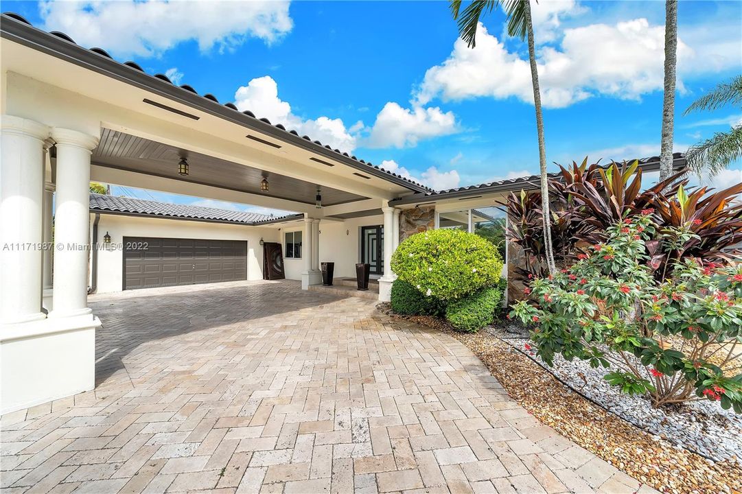 Recently Sold: $1,650,000 (5 beds, 4 baths, 3816 Square Feet)