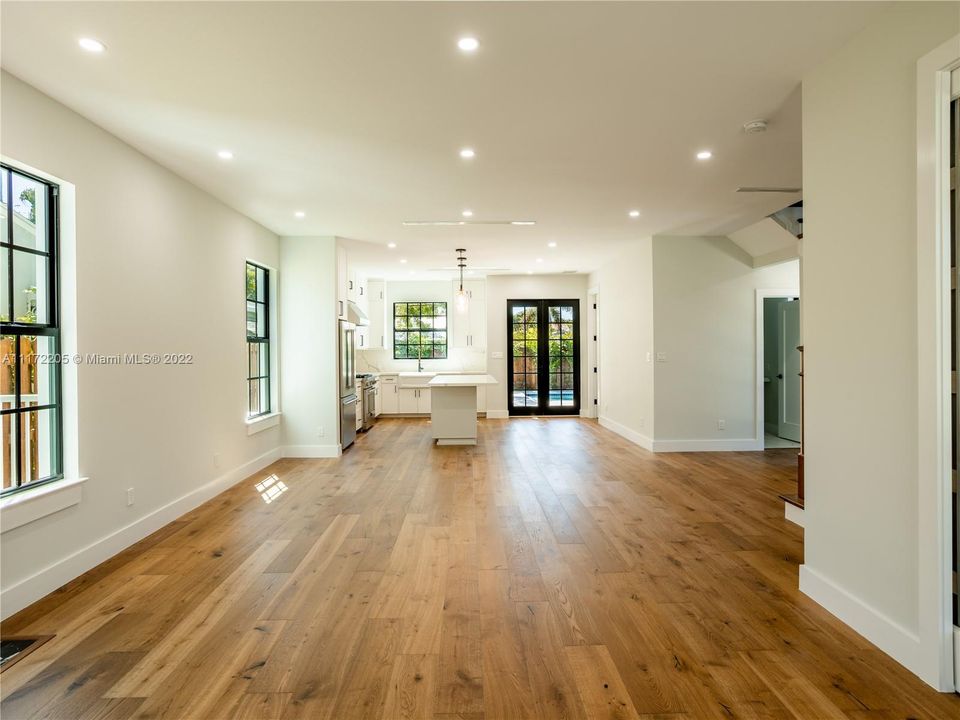 Recently Sold: $1,848,000 (3 beds, 2 baths, 2250 Square Feet)