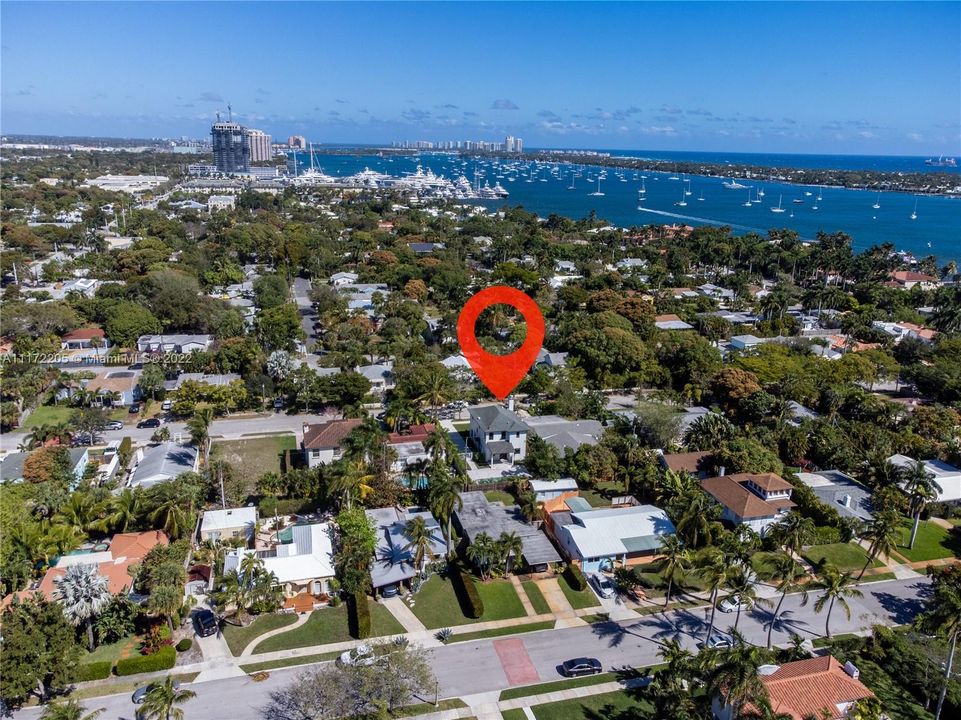 Recently Sold: $1,848,000 (3 beds, 2 baths, 2250 Square Feet)