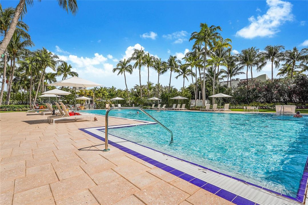 Recently Sold: $1,795,000 (3 beds, 3 baths, 2640 Square Feet)