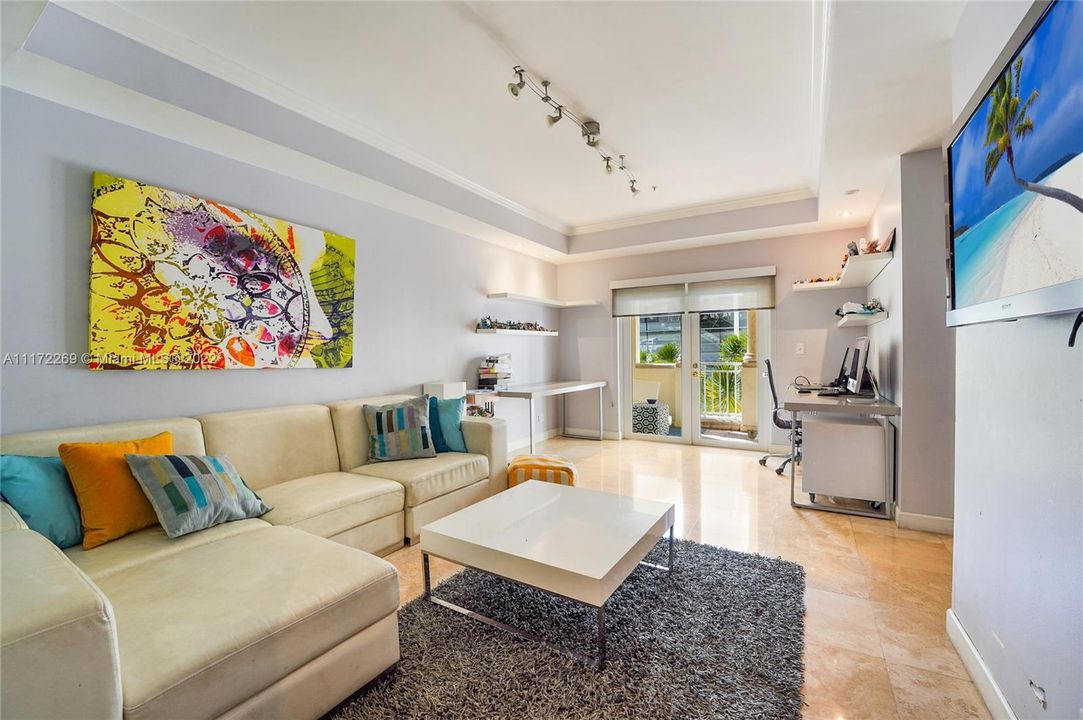 Recently Sold: $1,795,000 (3 beds, 3 baths, 2640 Square Feet)