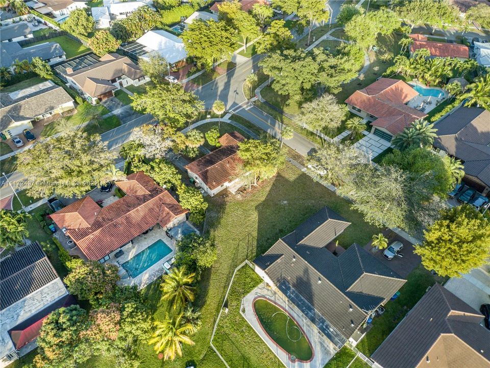 Недавно продано: $550,000 (4 спален, 2 ванн, 0 Квадратных фут)