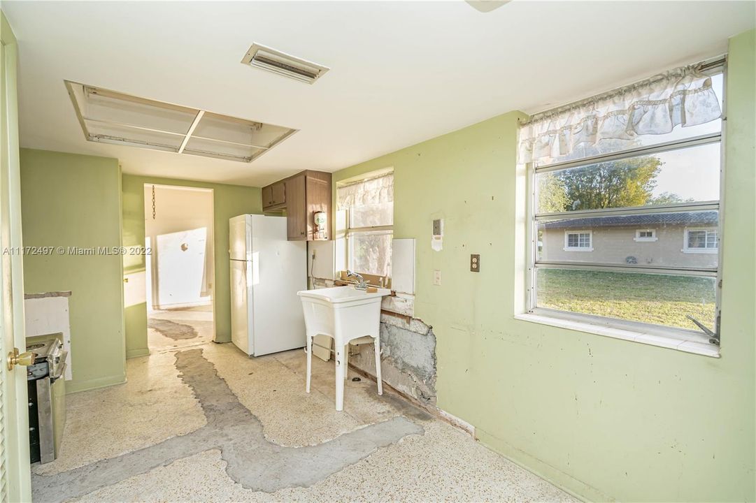 Недавно продано: $550,000 (4 спален, 2 ванн, 0 Квадратных фут)