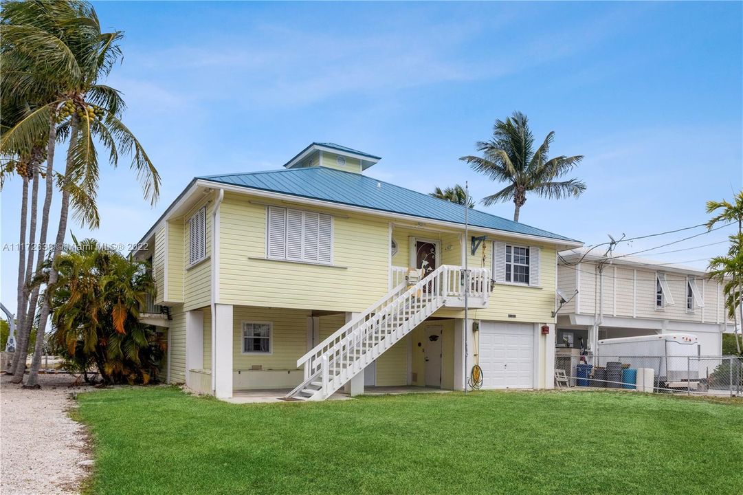 Recently Sold: $949,000 (2 beds, 2 baths, 1252 Square Feet)