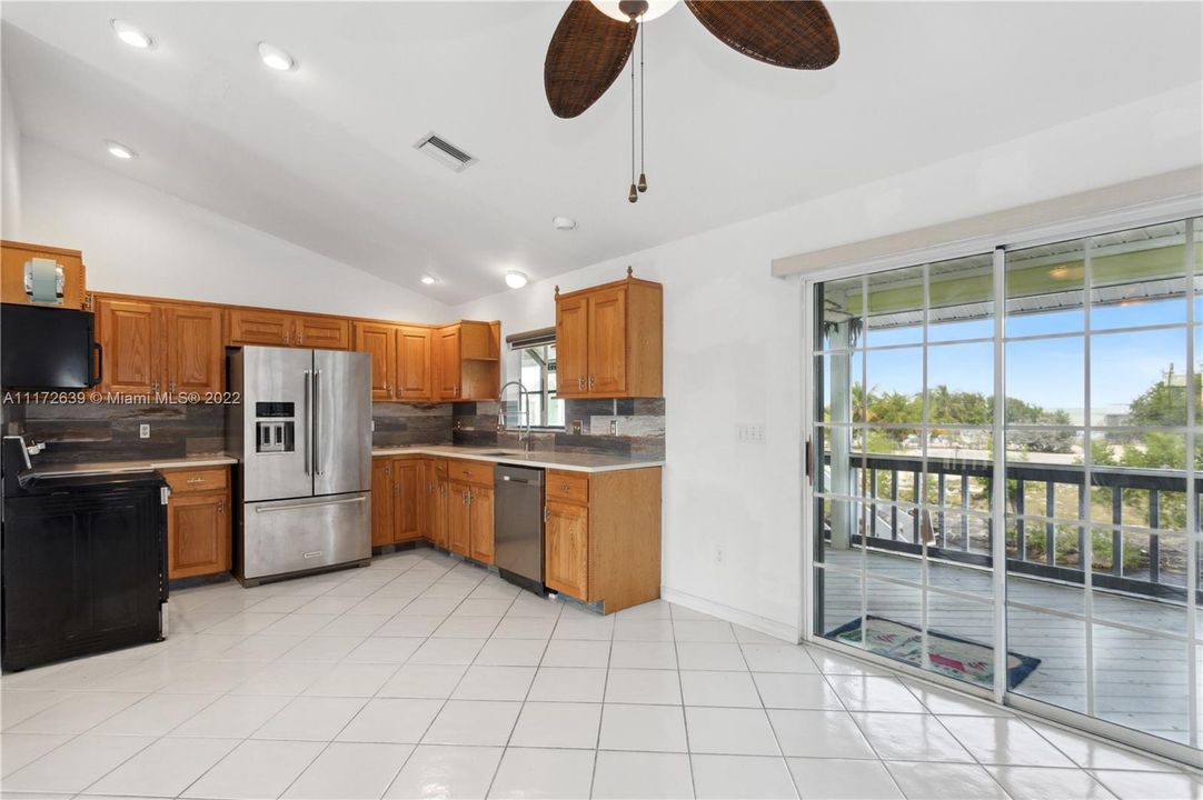 Recently Sold: $949,000 (2 beds, 2 baths, 1252 Square Feet)