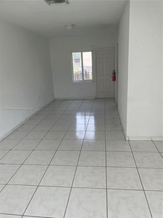 Recently Sold: $167,500 (2 beds, 1 baths, 930 Square Feet)