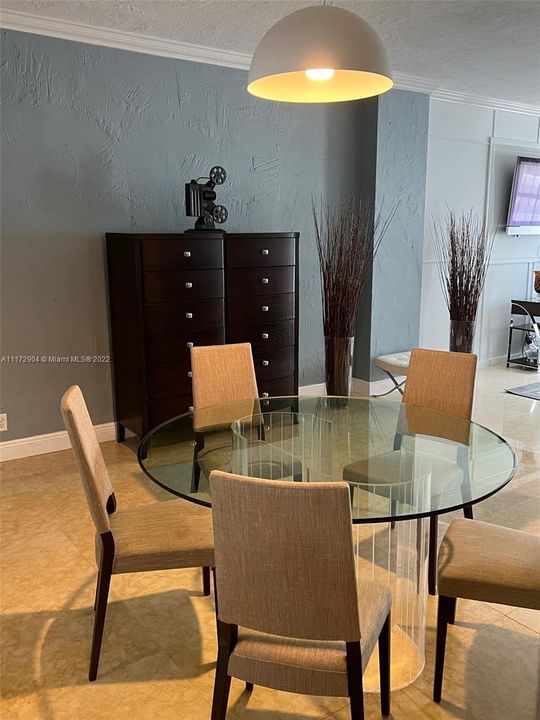 Недавно арендовано: $3,000 (1 спален, 1 ванн, 850 Квадратных фут)