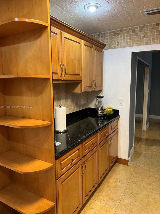 Недавно арендовано: $3,000 (1 спален, 1 ванн, 850 Квадратных фут)