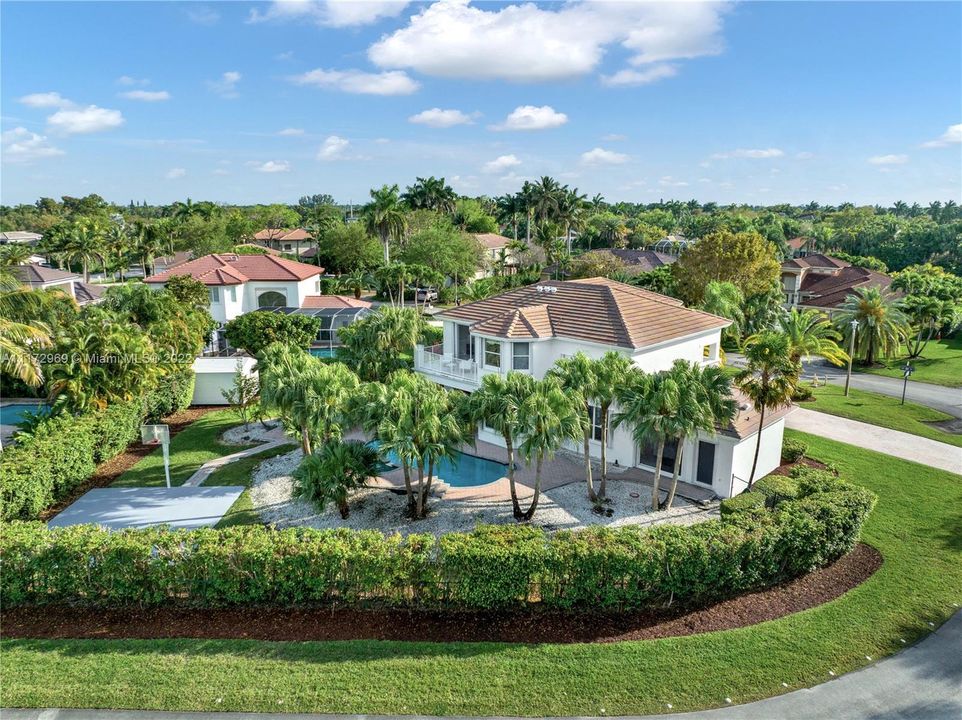 Recently Sold: $1,490,000 (6 beds, 4 baths, 3710 Square Feet)