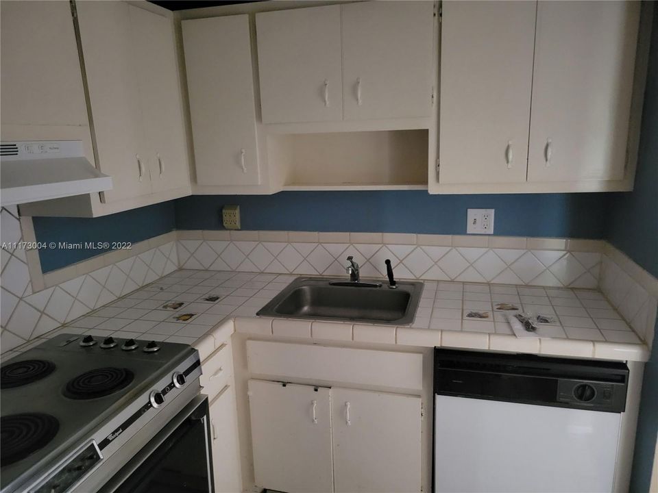 Vendido Recientemente: $199,900 (1 camas, 1 baños, 807 Pies cuadrados)