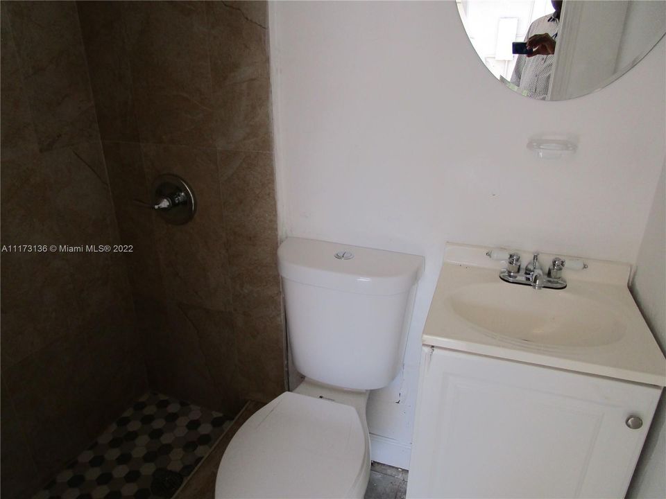 最近租的: $900 (0 贝兹, 1 浴室, 2356 平方英尺)
