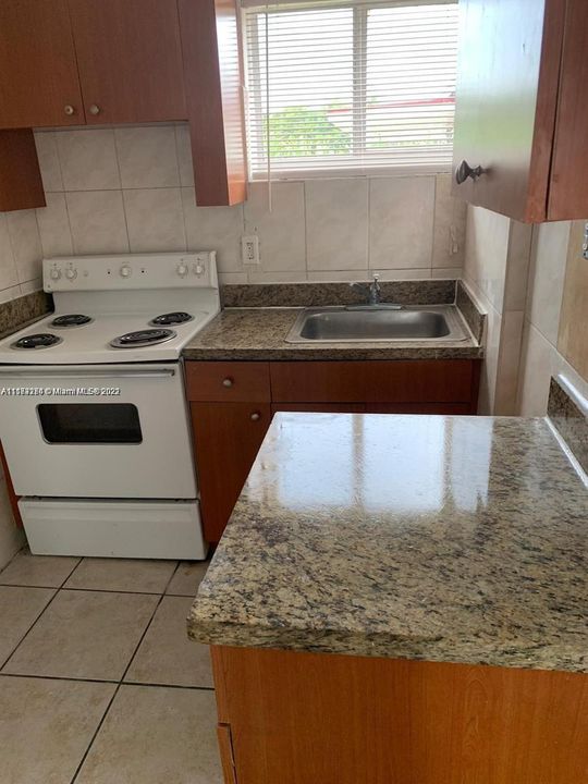 Recientemente alquilado: $1,250 (1 camas, 1 baños, 500 Pies cuadrados)