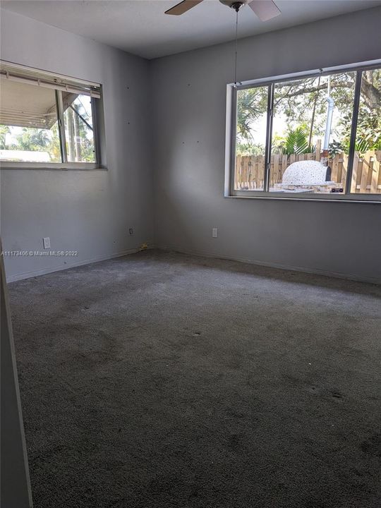 Recently Rented: $3,400 (3 beds, 2 baths, 1121 Square Feet)