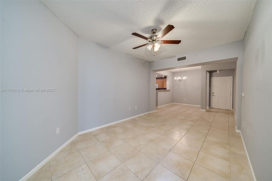 Recently Sold: $299,900 (2 beds, 2 baths, 1270 Square Feet)