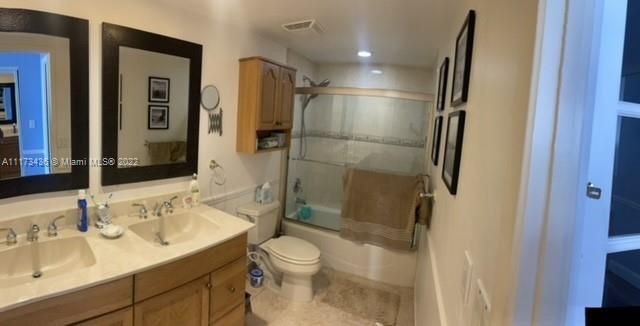 Недавно арендовано: $3,500 (2 спален, 2 ванн, 1280 Квадратных фут)