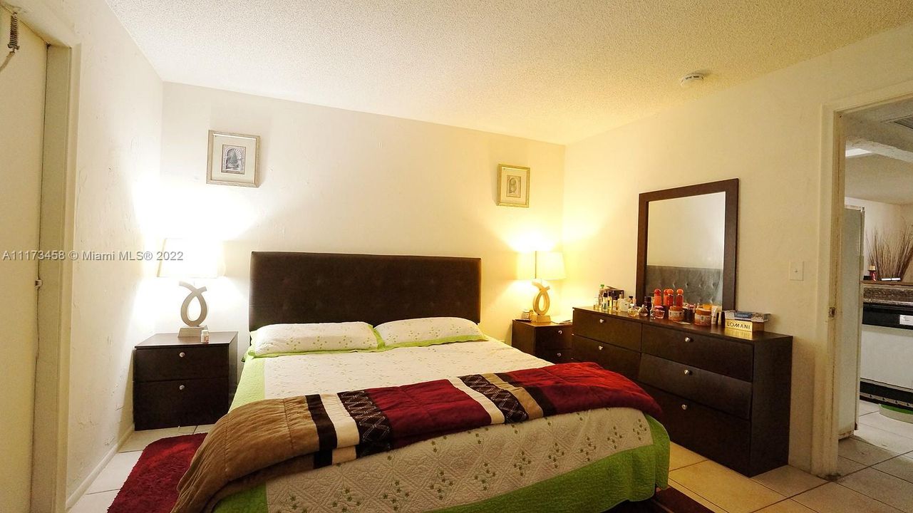 Недавно арендовано: $1,300 (1 спален, 1 ванн, 720 Квадратных фут)