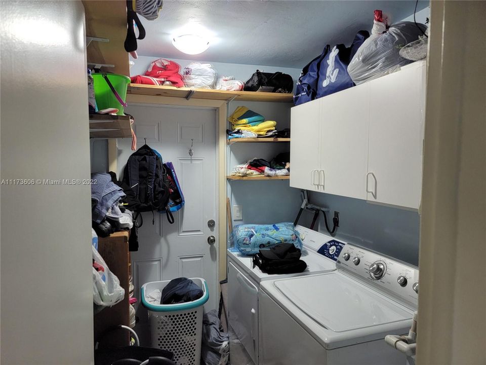 Vendido Recientemente: $715,000 (0 camas, 0 baños, 2131 Pies cuadrados)