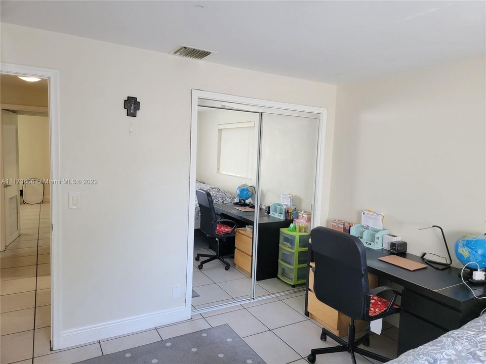 Vendido Recientemente: $715,000 (0 camas, 0 baños, 2131 Pies cuadrados)