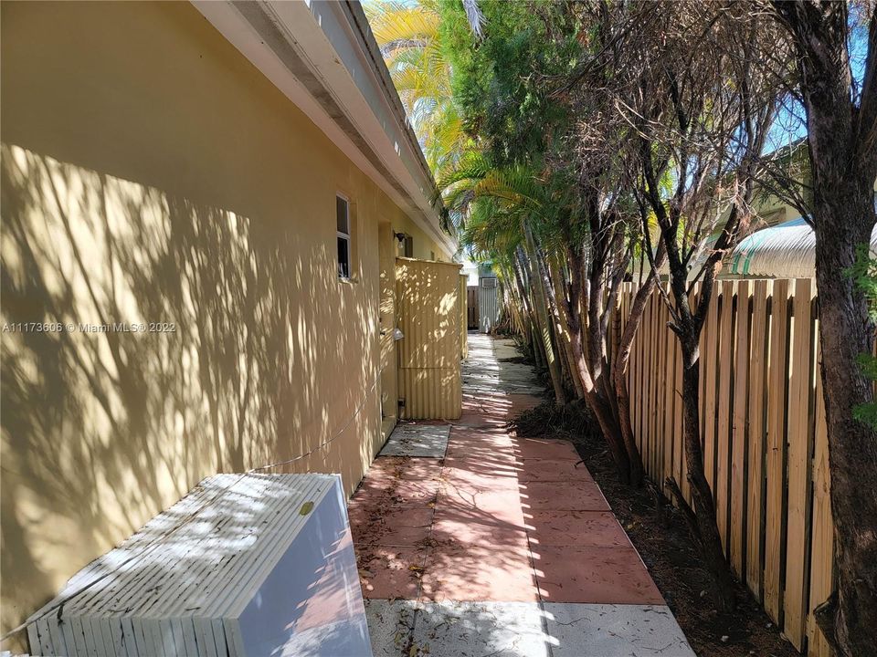 Vendido Recientemente: $715,000 (0 camas, 0 baños, 2131 Pies cuadrados)