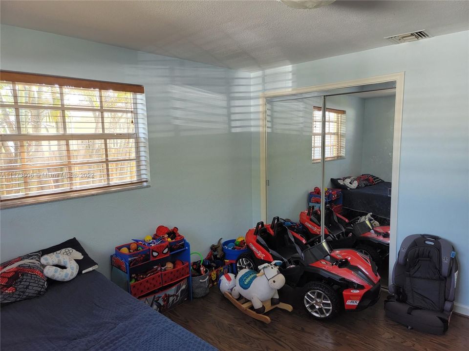 Vendido Recientemente: $715,000 (0 camas, 0 baños, 2131 Pies cuadrados)