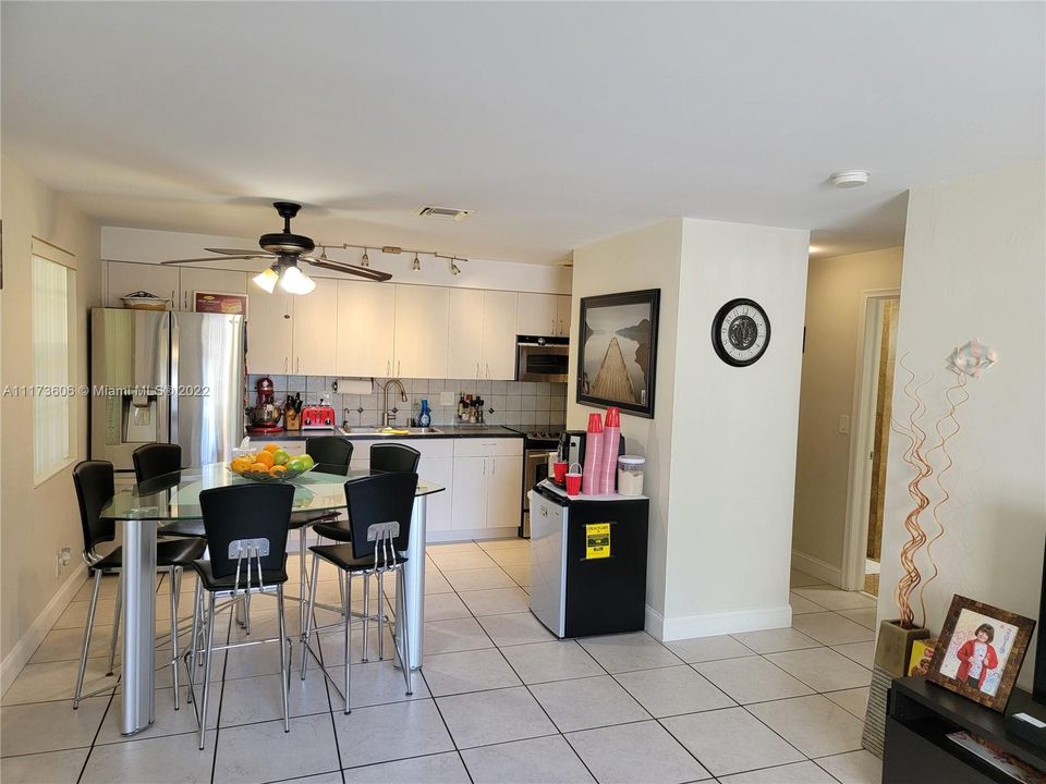 Vendido Recientemente: $715,000 (0 camas, 0 baños, 2131 Pies cuadrados)