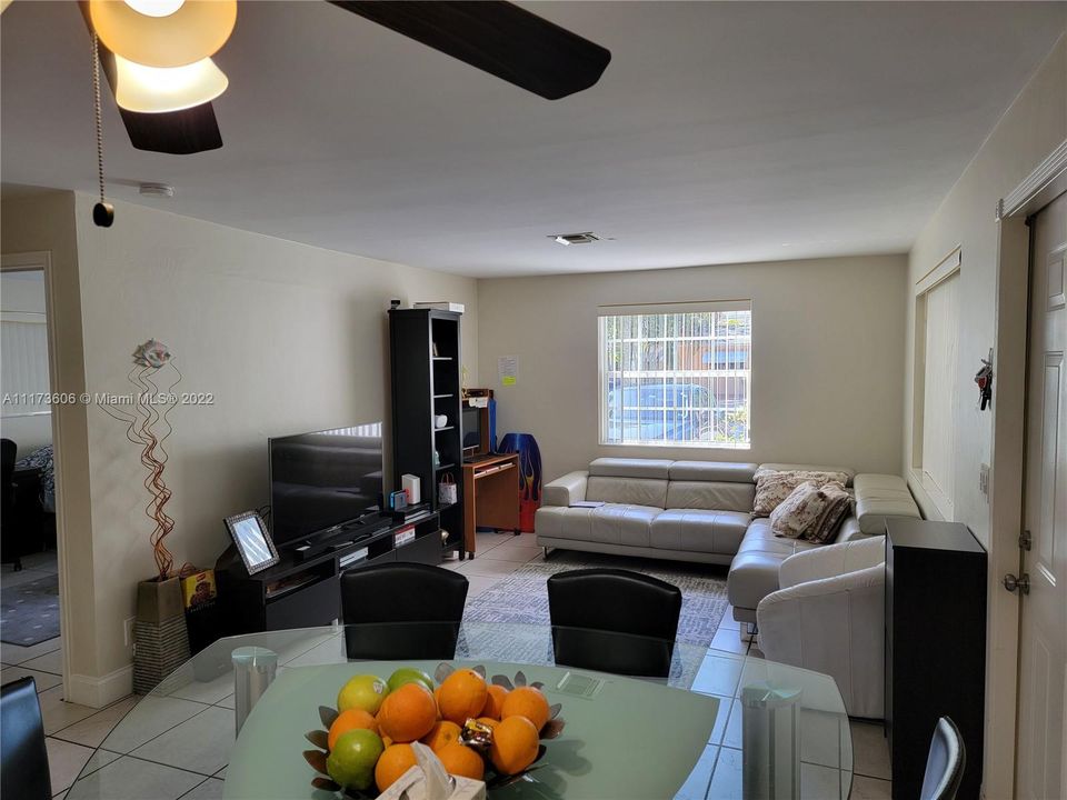 Vendido Recientemente: $715,000 (0 camas, 0 baños, 2131 Pies cuadrados)