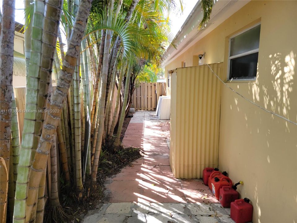 Vendido Recientemente: $715,000 (0 camas, 0 baños, 2131 Pies cuadrados)