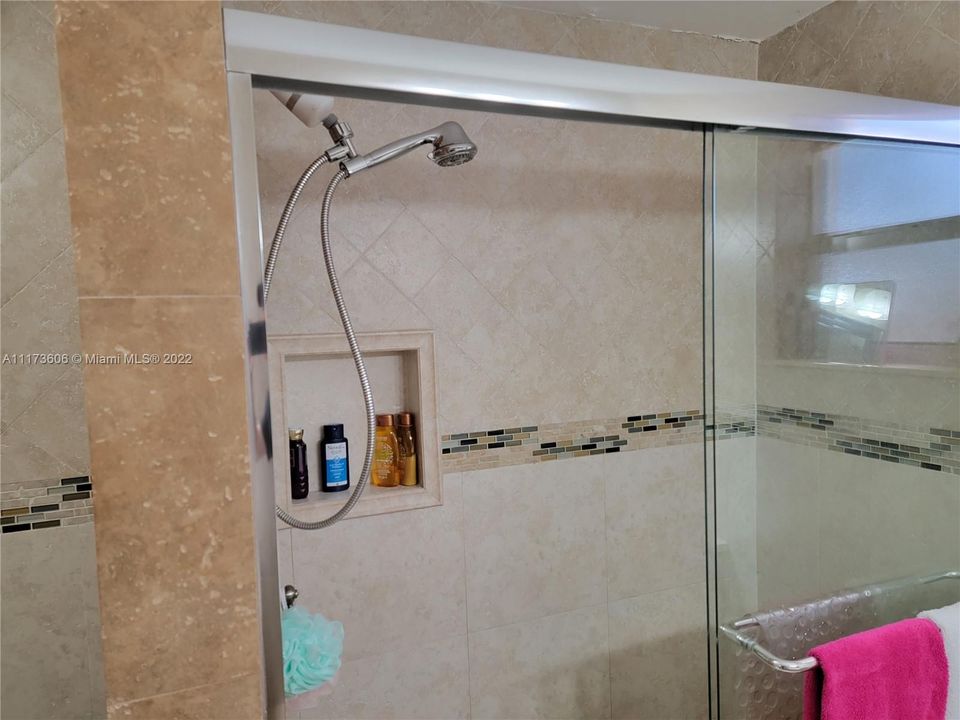 Vendido Recientemente: $715,000 (0 camas, 0 baños, 2131 Pies cuadrados)