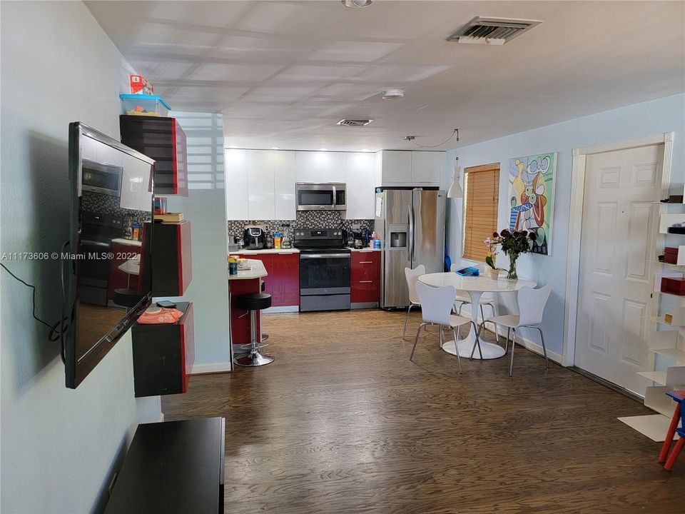 Vendido Recientemente: $715,000 (0 camas, 0 baños, 2131 Pies cuadrados)