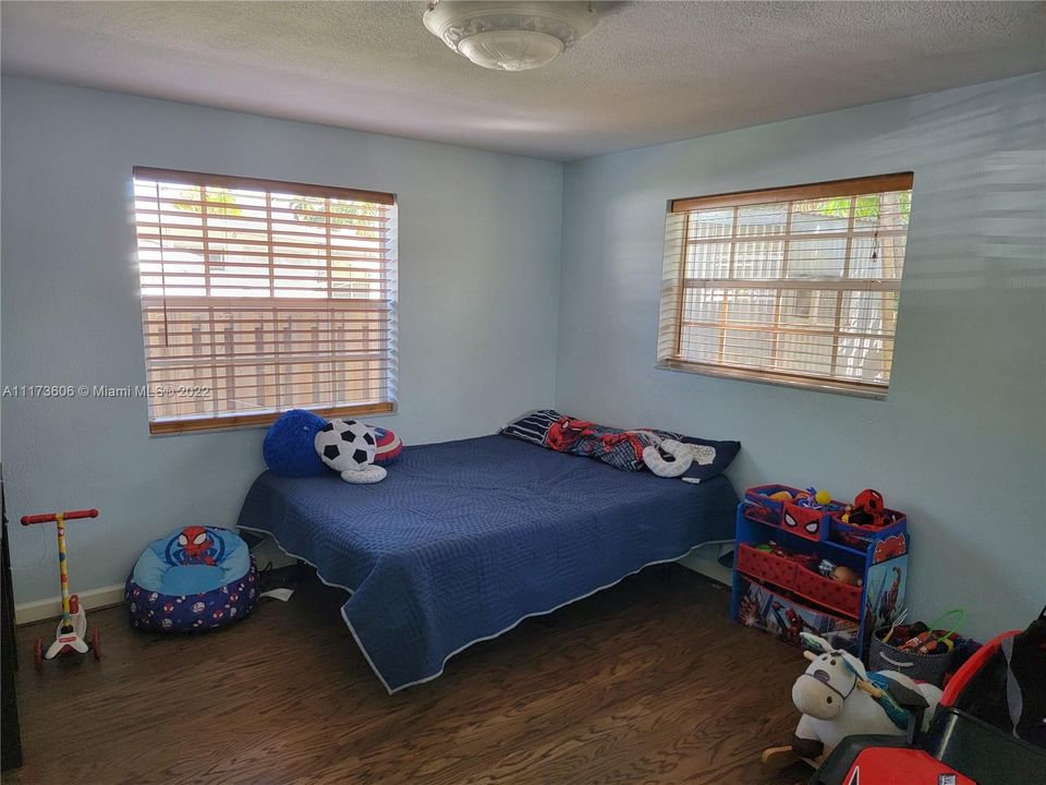 Vendido Recientemente: $715,000 (0 camas, 0 baños, 2131 Pies cuadrados)