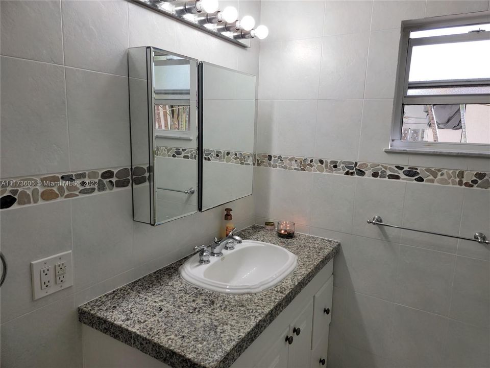 Vendido Recientemente: $715,000 (0 camas, 0 baños, 2131 Pies cuadrados)