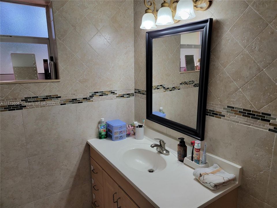 Vendido Recientemente: $715,000 (0 camas, 0 baños, 2131 Pies cuadrados)