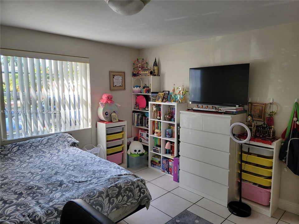 Vendido Recientemente: $715,000 (0 camas, 0 baños, 2131 Pies cuadrados)