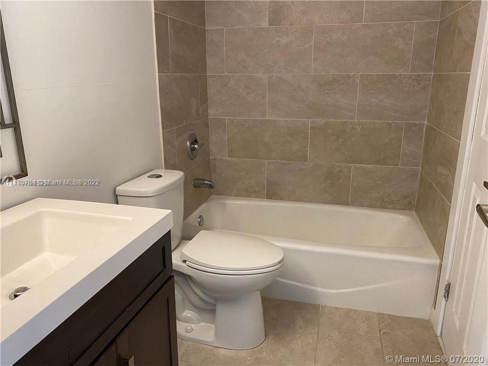 Recently Rented: $1,500 (1 beds, 1 baths, 813 Square Feet)