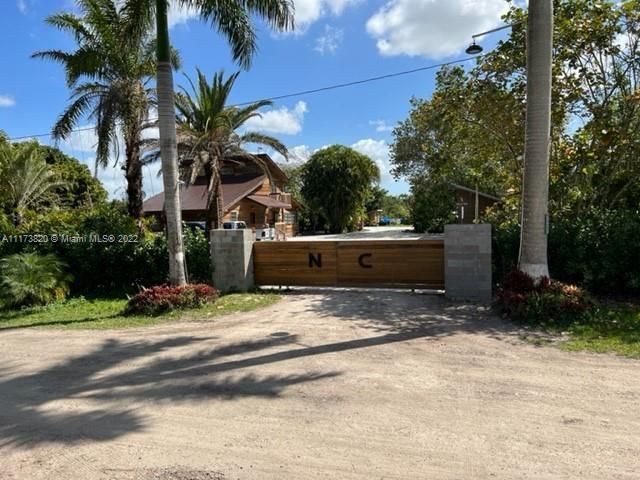 Recently Sold: $687,900 (3 beds, 2 baths, 1440 Square Feet)