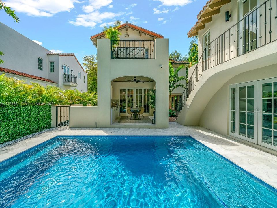 Recently Sold: $3,500,000 (4 beds, 3 baths, 0 Square Feet)
