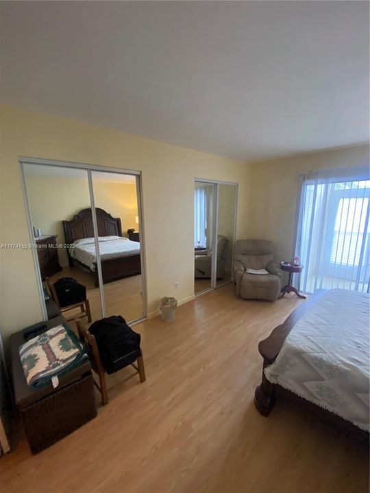 Recently Sold: $108,000 (1 beds, 1 baths, 631 Square Feet)