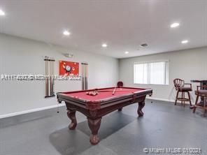 Recently Sold: $114,900 (2 beds, 2 baths, 930 Square Feet)