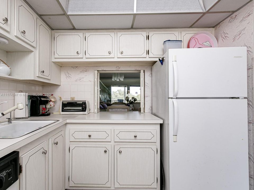 Recently Sold: $114,900 (2 beds, 2 baths, 930 Square Feet)